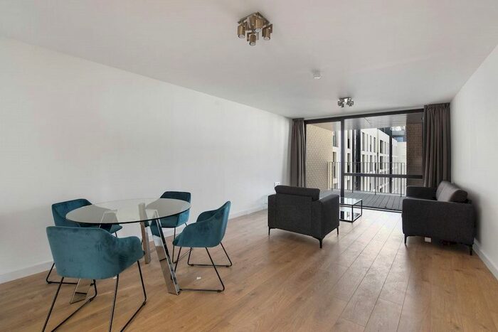 3 Bedroom Flat To Rent In Forrester Way, London, E15