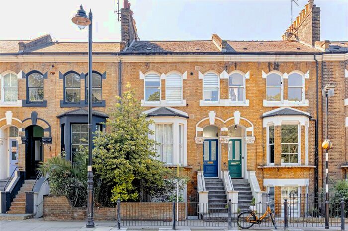 2 Bedroom Terraced House To Rent In Old Ford Road, London, E3
