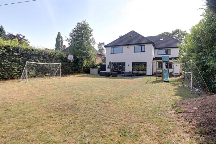 7 Bedroom Detached House For Sale In Pikemere Road, Alsager, ST7