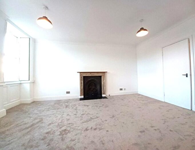 3 Bedroom Flat To Rent In Clerkenwell Road, London, EC1M