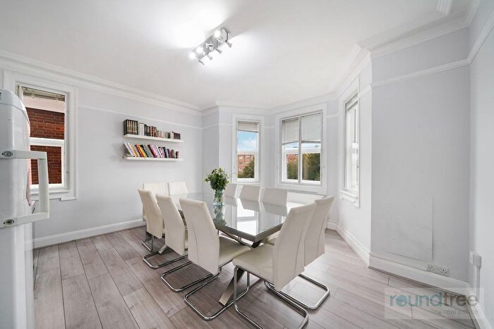 4 Bedroom Flat For Sale In Brent View House, North Circular Road, Golders Green, NW11