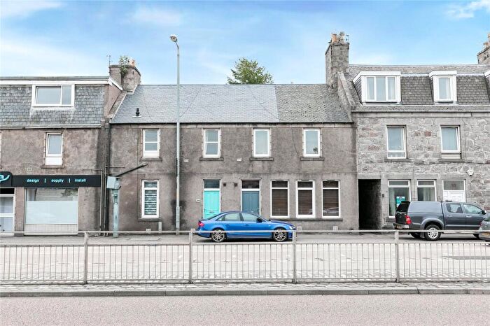 2 Bedroom Flat To Rent In Auchmill Road, Bucksburn, Aberdeen, AB21