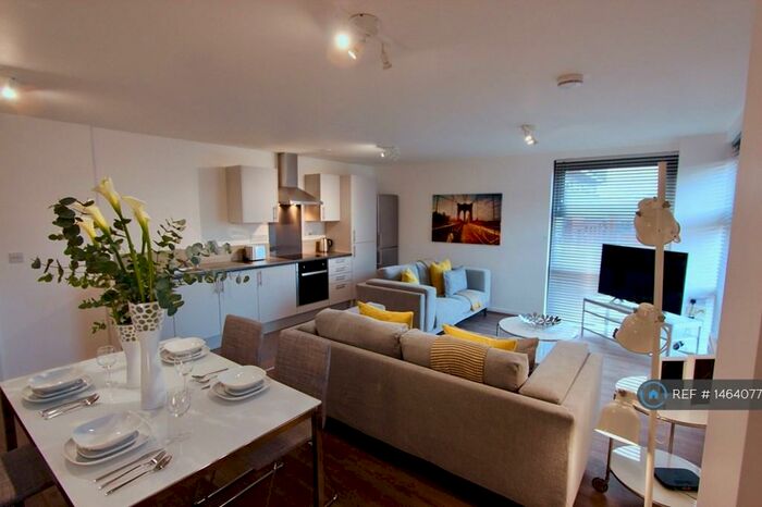 2 Bedroom Flat To Rent In Blantyre Street, Manchester, M15