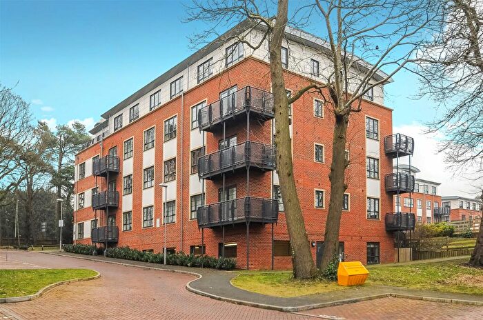 2 Bedroom Apartment To Rent In Wallis Square, Farnborough, Hampshire, GU14
