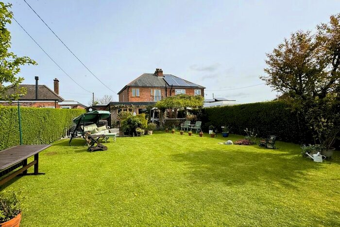 3 Bedroom Semi-Detached House For Sale In Potter Hill, Nottingham Road, LE14