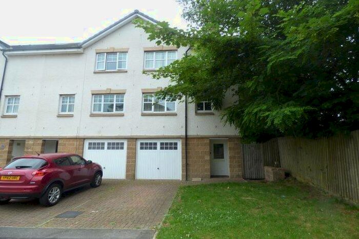 4 Bedroom Town House To Rent In Thornaby, Stockton-On-Tees, TS17