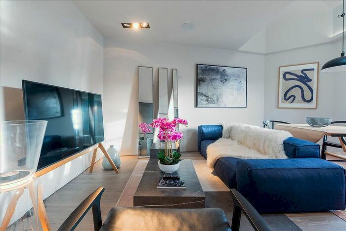 2 Bedroom Flat To Rent In Old Brompton Road (), London, SW5