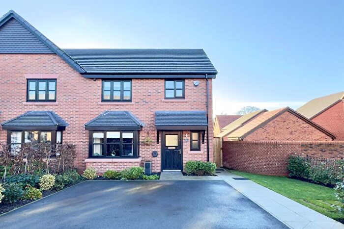 3 Bedroom Semi-Detached House For Sale In Twinkleton Road, Poynton, SK12
