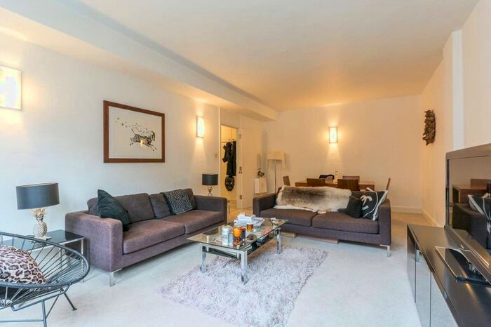 2 Bedroom Flat To Rent In Weymouth Street, Marylebone, London, W1W