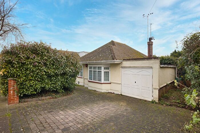 2 Bedroom Bungalow For Sale In Masons Rise, Broadstairs, Kent, CT10