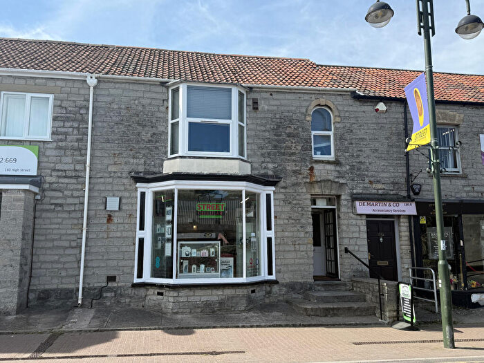 1 Bedroom Flat To Rent In High Street, Street, Somerset, BA16