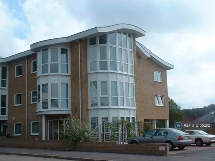 2 Bedroom Flat To Rent In Surrey Point, Southampton, SO16