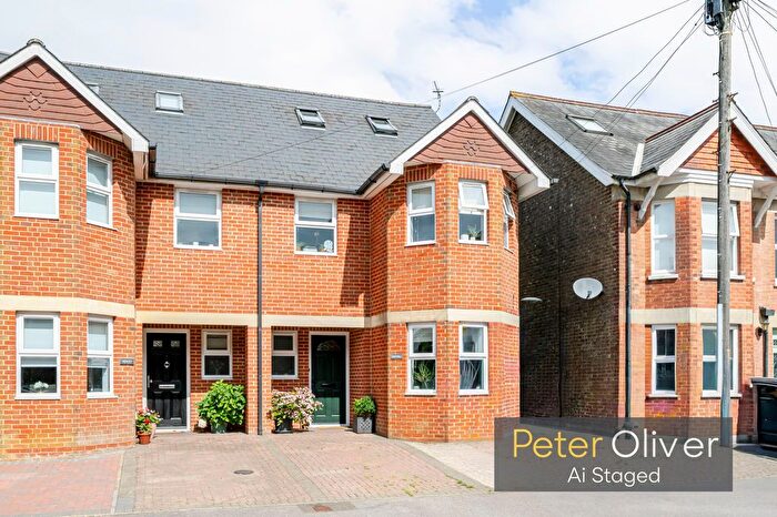 3 Bedroom Semi-Detached House For Sale In Huntingdon Road, Crowborough, TN6