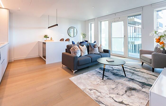2 Bedroom Flat To Rent In White City Living, Belvedere Row Apartments, Fountain Park Way, White City, W12