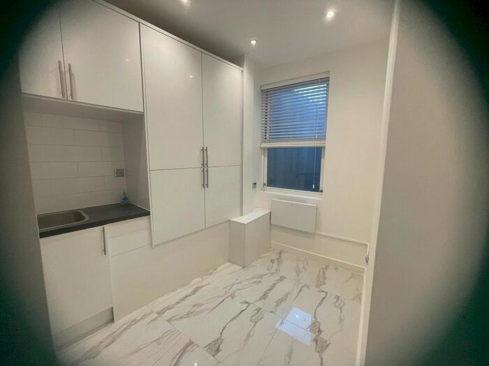 Studio To Rent In Brompton Road, London, SW3