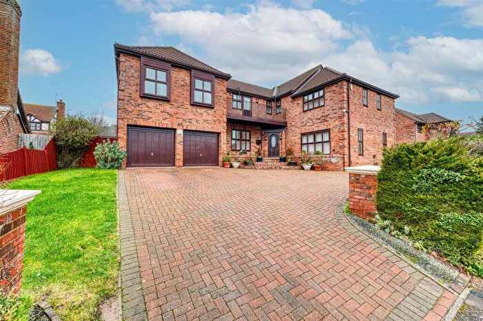 5 Bedroom Detached House For Sale In Gregories Drive, Wavendon Gate, Milton Keynes, MK7