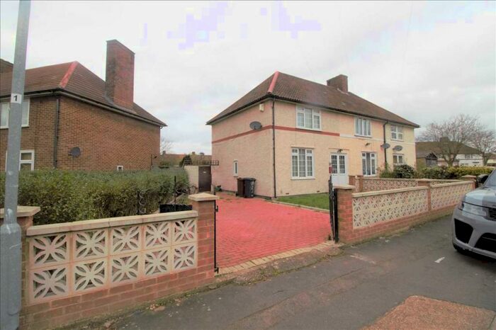 2 Bedroom End Of Terrace House To Rent In Cotesmore Gardens, Dagenham, RM8