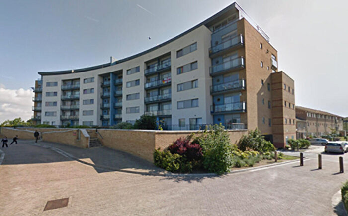 2 Bedroom Penthouse For Sale In Tideslea Path, London, SE28