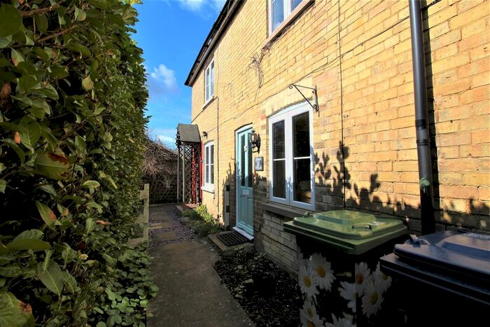 3 Bedroom Terraced House For Sale In Ermine Street, Caxton, Cambridge, CB23