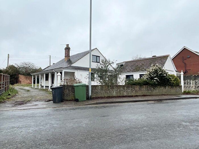 5 Bedroom Detached House For Sale In Norwich Road, New Costessey, NR5