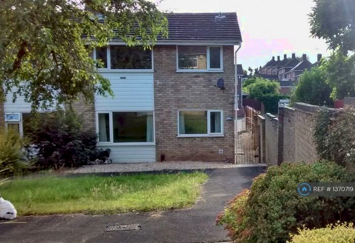 6 Bedroom Semi-Detached House To Rent In Leng Crescent, Norwich, NR4