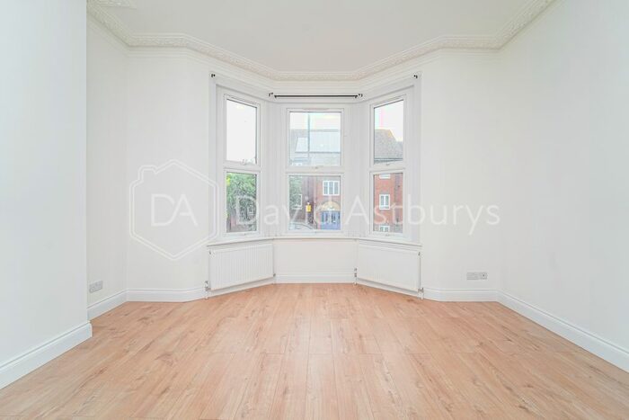 3 Bedroom Flat To Rent In Wightman Road, Harringay, Crouch End, London, N4