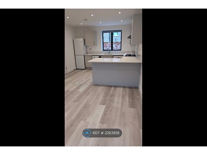 1 Bedroom Flat To Rent In Rosslyn Crescent, Harrow, HA1