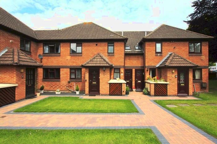 2 Bedroom Apartment To Rent In Mason Court, Hinckley, LE10