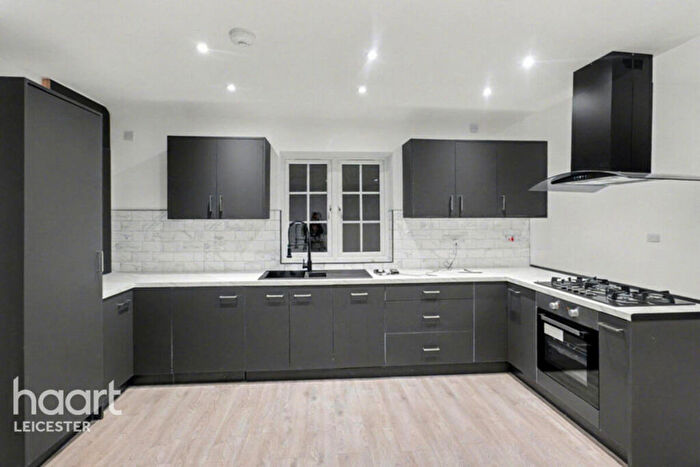 4 Bedroom Bungalow For Sale In Ingarsby Close, Leicester, LE7