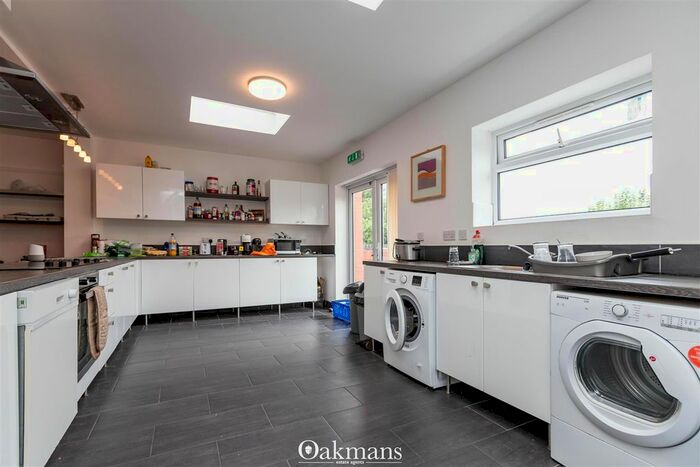 6 Bedroom Property To Rent In Harborne Lane, Selly Oak, Birmingham, B29