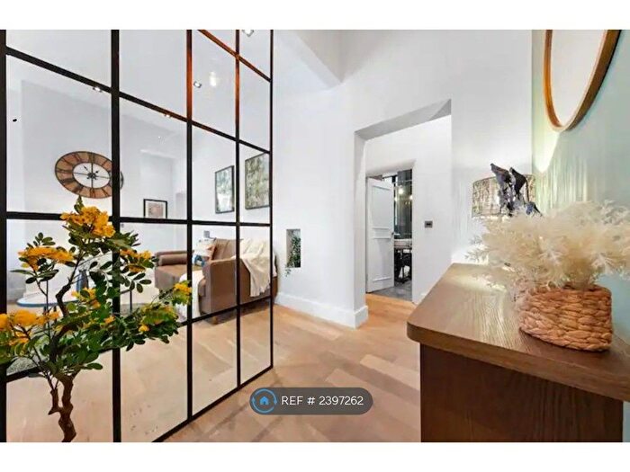 2 Bedroom Flat To Rent In West Hampstead, London, NW6