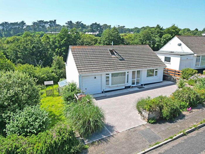 4 Bedroom Bungalow For Sale In Tredarvah Road, Penzance, Cornwall, TR18