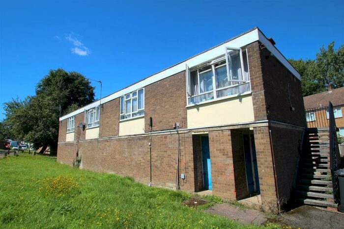 Studio To Rent In Datchworth Turn, Leverstock Green, HP2