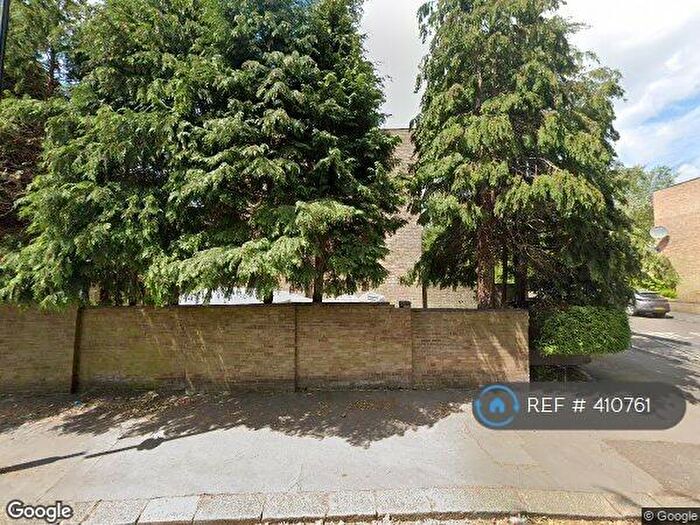 3 Bedroom Terraced House To Rent In Turnpike Link, Croydon, CR0