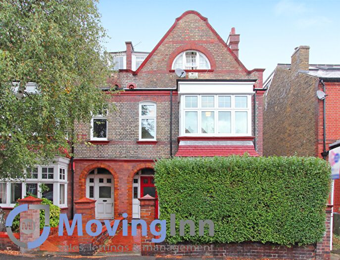 2 Bedroom Flat To Rent In Kingsmead Road, Tulse Hill, SW2