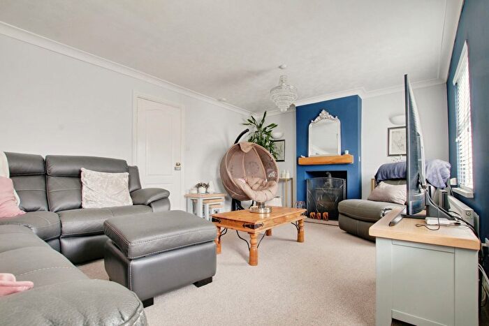 4 Bedroom Detached House For Sale In New Road, Chatteris, PE16