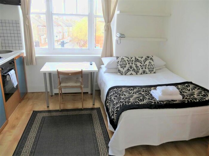 Studio To Rent In Fulham Palace Road, Hammersmith, London, W6