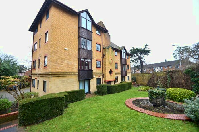 2 Bedroom Flat To Rent In Park Hill Rise, Croydon, CR0