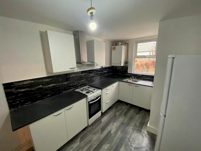 4 Bedroom Terraced House To Rent In Dersingham Avenue, London E12