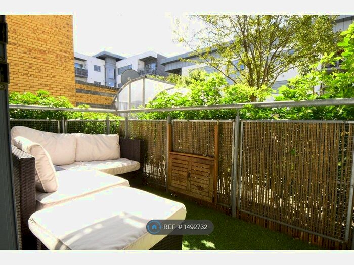 1 Bedroom Flat To Rent In Reculver Road, London, SE16