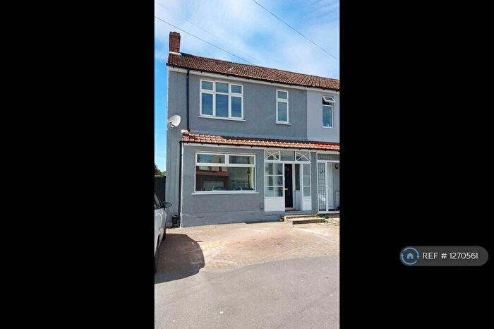 3 Bedroom Semi-Detached House To Rent In Welling London, Welling, DA16