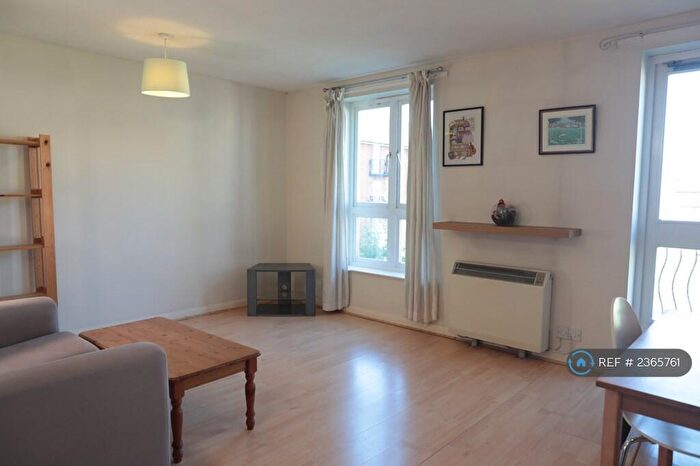 2 Bedroom Flat To Rent In London, London, SE16