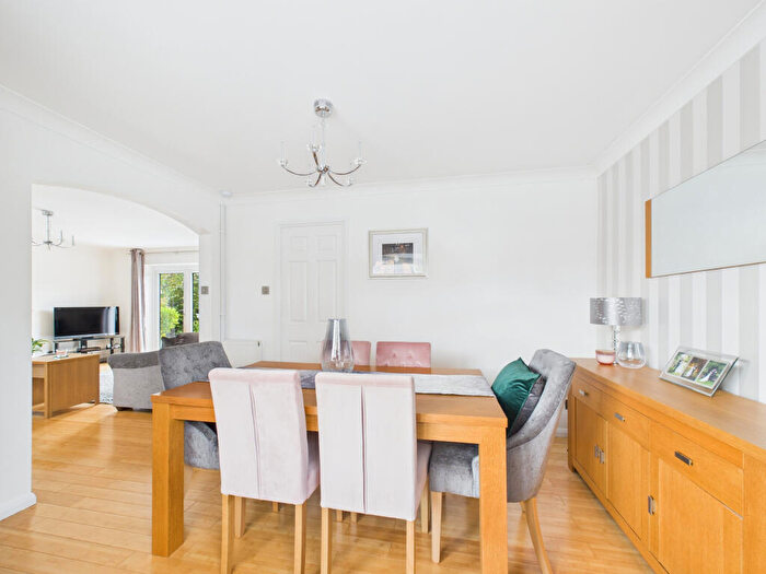 4 Bedroom Detached House For Sale In Howdale Road, Hull, HU8