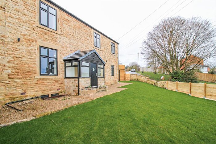 4 Bedroom Detached House For Sale In West Wells Road, Ossett, WF5