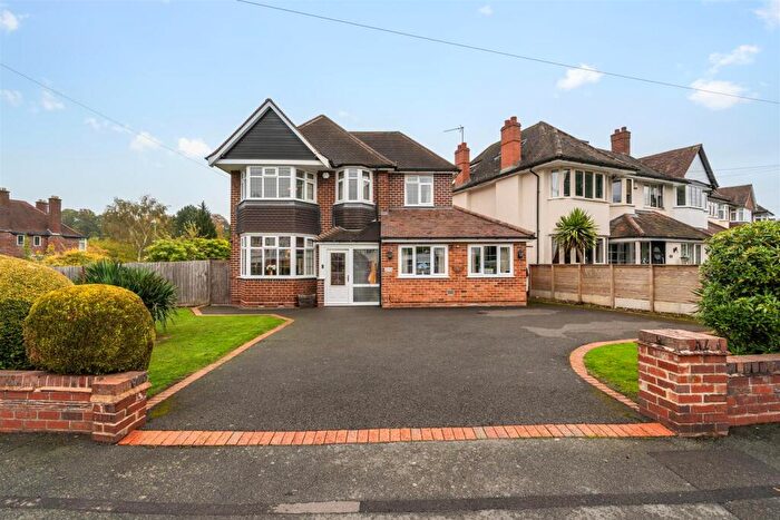 4 Bedroom Detached House For Sale In Ulverley Green Road, Solihull, B92