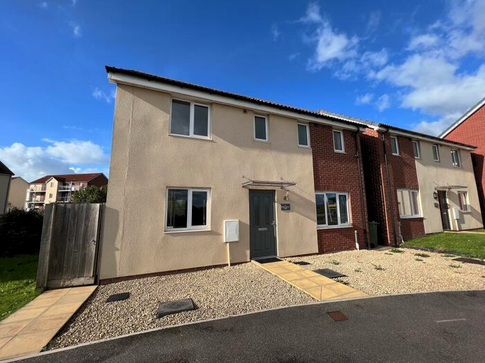 4 Bedroom House To Rent In Myrtlebury Way, Exeter, EX1