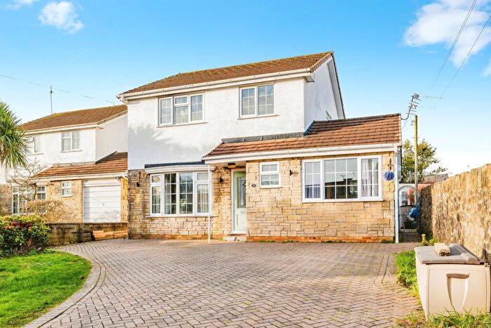 4 Bedroom Detached House For Sale In Hendre Road, Pencoed, Bridgend, CF35