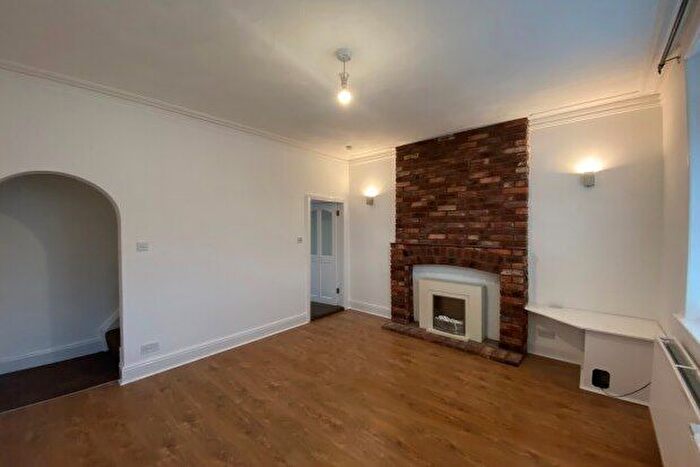 2 Bedroom End Of Terrace House To Rent In Great Moor Street, Stockport, SK2