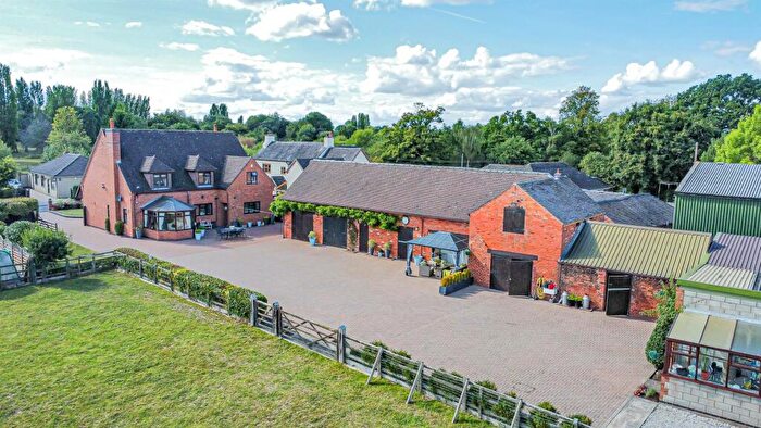 4 Bedroom Detached House For Sale In Craythorne Road, Stretton, Burton-On-Trent, DE13