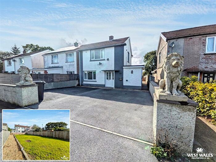 2 Bedroom Semi-Detached House For Sale In Heol Y Waun, Maesycrugiau, Pencader, SA39